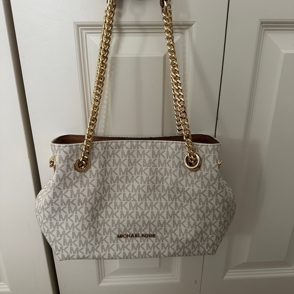 Michael Kors Cream and Gold Shoulder Bag